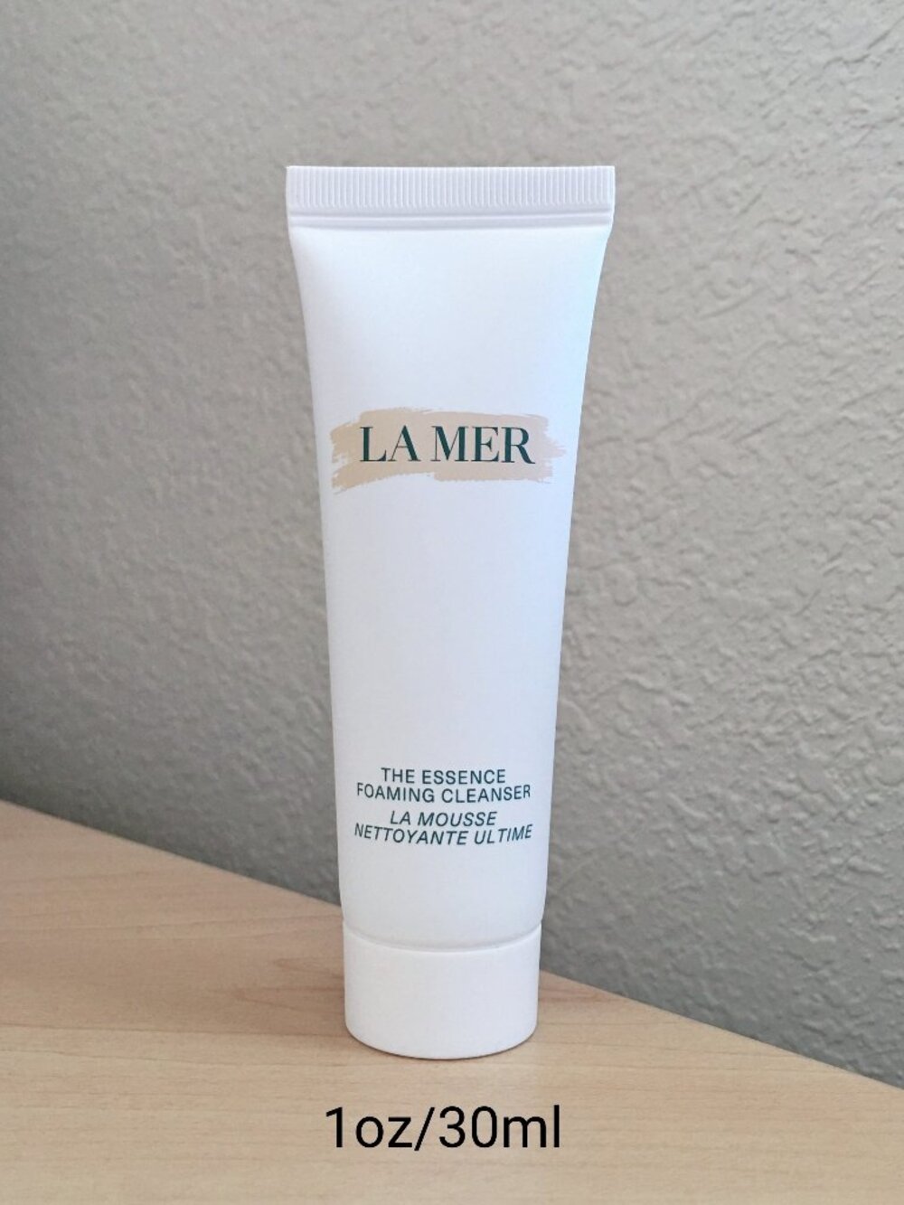 La Mer The Essence Foaming Cleanser - Picture 1 of 3